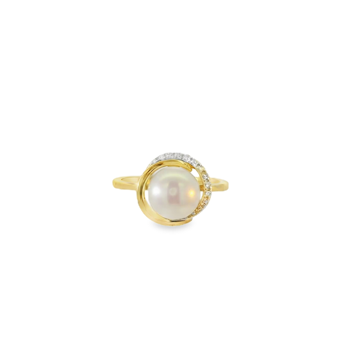 Yellow Gold Fresh Water Pearl and Diamond Ring